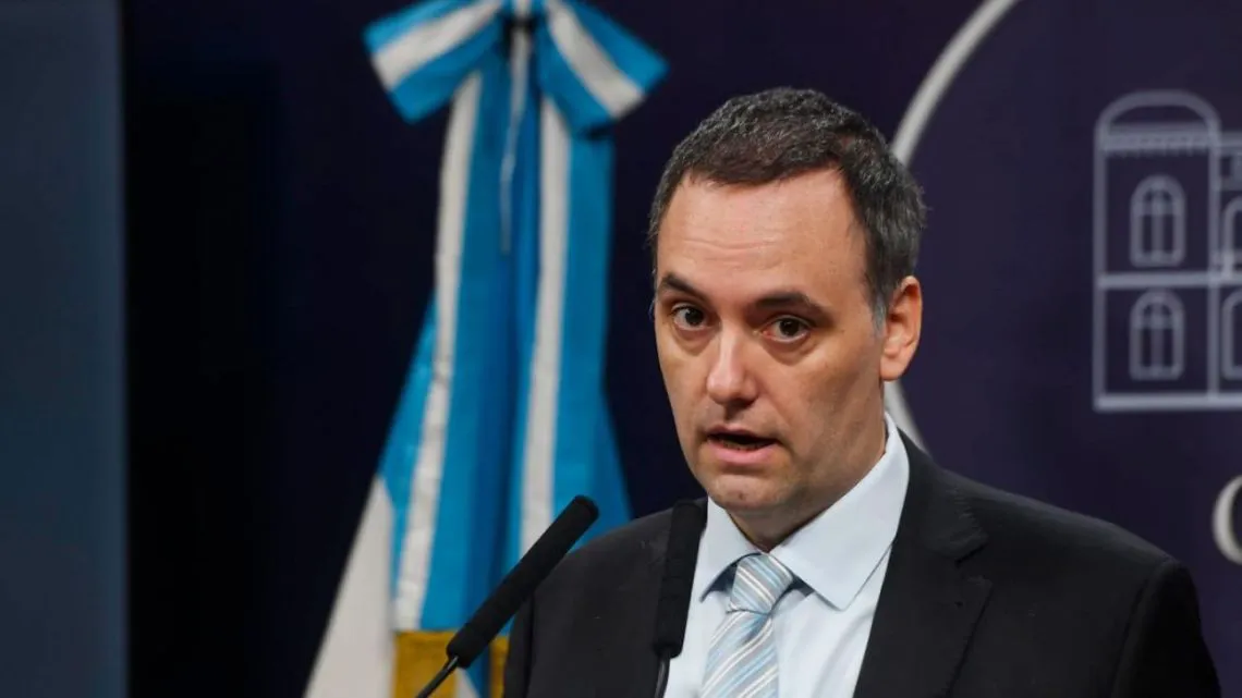 manuel adorni