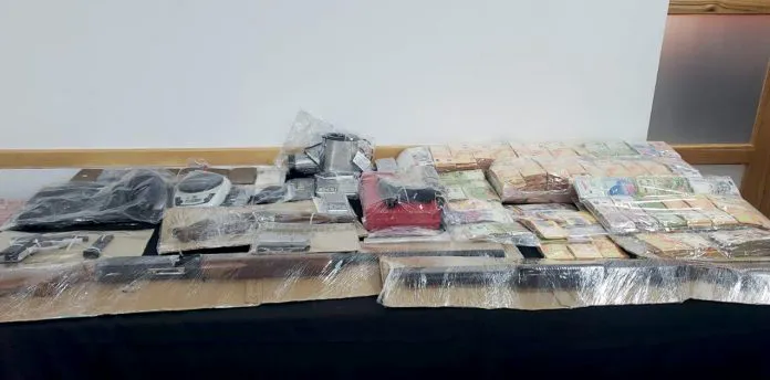 web-Golpe-al-Narcotrafico-en-Neuquen-31-696x344