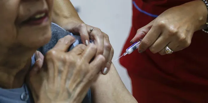 Vacunacion-Gripe_3059-696x344