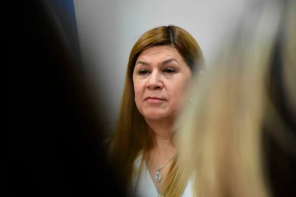 Neuquen-la-Comision-de-la-Legislatura-recibe-a-Gloria-Ruiz-Foto-Ceci-Maletti-3.jpg-2